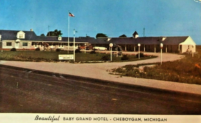 Baby Grand Motel - Old Postcard (newer photo)